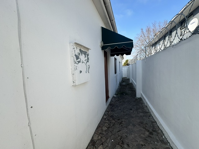 To Let 2 Bedroom Property for Rent in Wynberg Western Cape